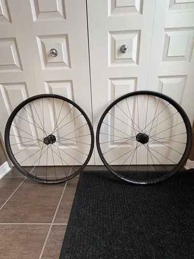 NEW Bontrager Kovee Elite 30 Carbon 29" Wheelset, View more