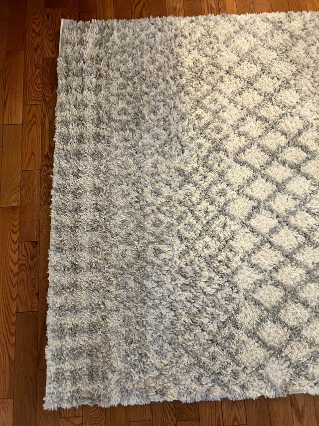 Tapis blanc et gris Lan Art Milos polypropylene carpet rug dans Tapis et moquettes  à Ville de Montréal - Image 2