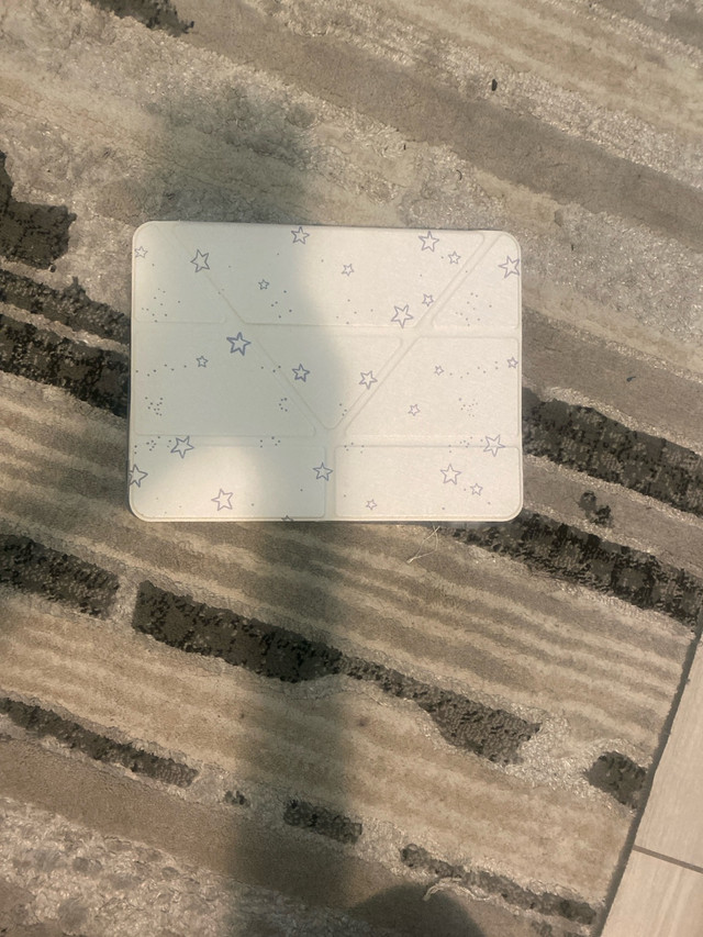 iPad Air 11 star case in iPads & Tablets in Windsor Region