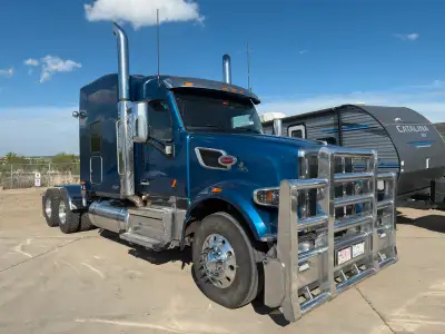 2020 Peterbilt 567 Heritage double bunk, see last pics for specs, 774303km, 16352hrs, 1 owner, facto...