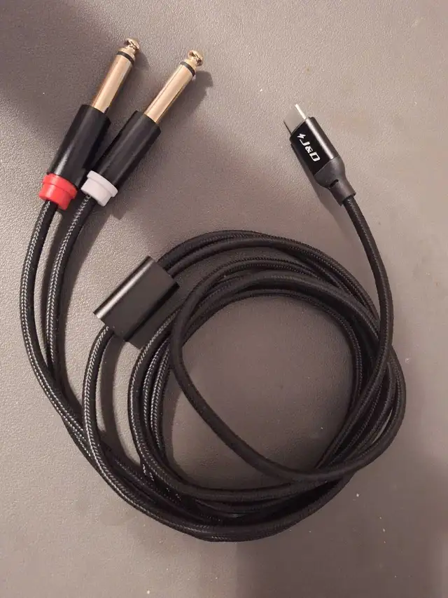 J&D USB-C Audio Cable in Cables & Connectors in Cambridge - Image 2