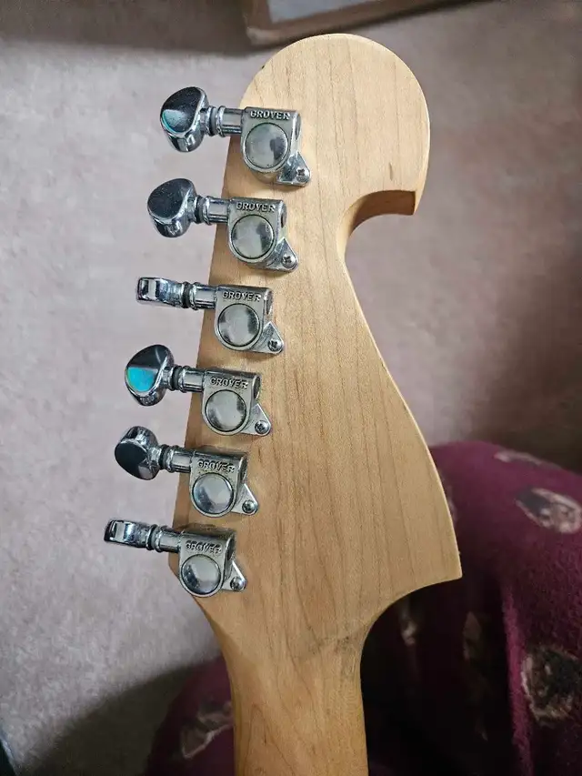 extreme green Washburn N1 electric guitar  in Guitars in Mississauga / Peel Region - Image 6