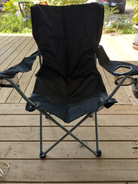 Folding camp chair 