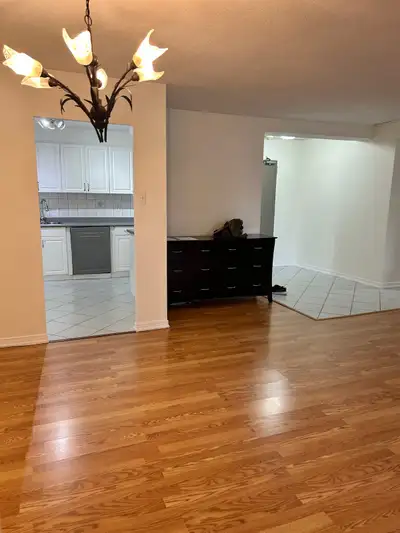 625 The West Mall Main intersection is Rathburn & 427 in Etobicoke 2 bedroom plus den (which can be...