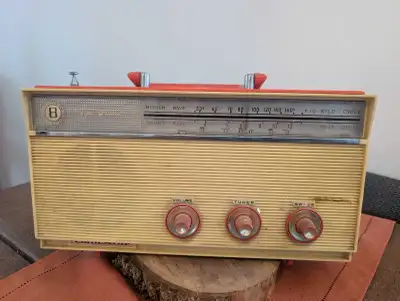 Cool retro radio. Orange.