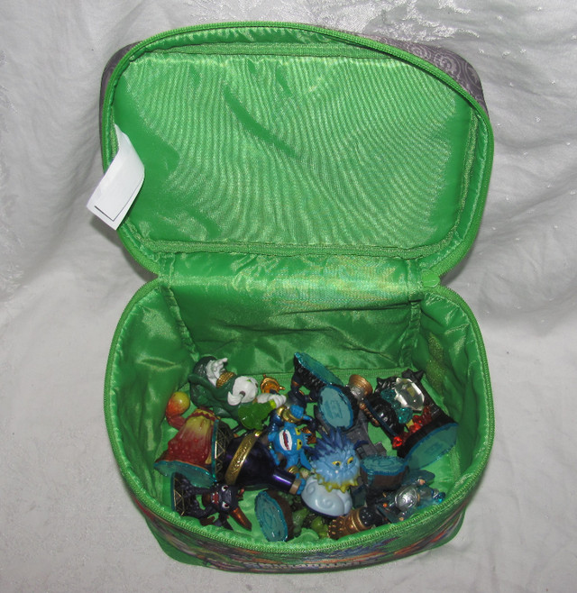 Skylanders Swap Force Set  14 Figures, Storage Bag in Toys & Games in Ottawa - Image 4