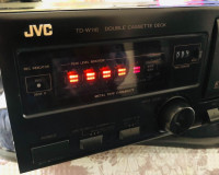 JVC DOUBLE CASSETTE DECK MODEL TD-W118