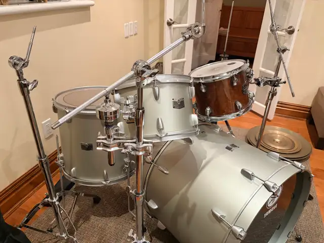 Yamaha Rock Tour drum kit in Drums & Percussion in Oshawa / Durham Region - Image 4