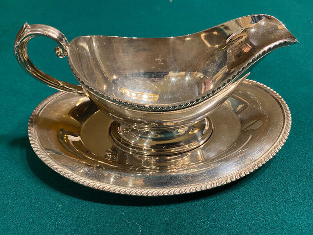 VINTAGE SILVER SERVING DISHES AND GRAVY BOAT WITH TRAY in Kitchen & Dining Wares in St. Albert - Image 4