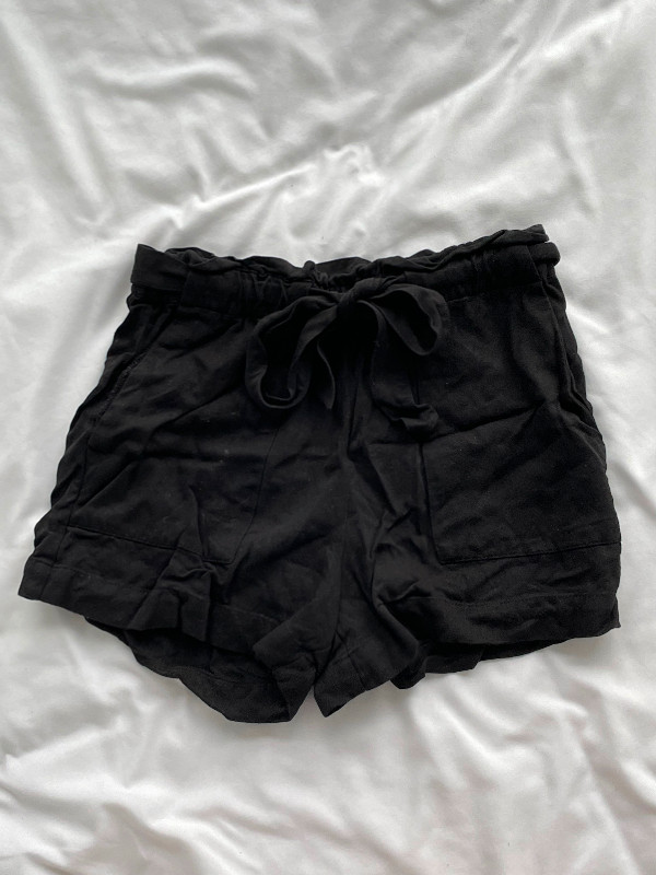 Dynamite black paperbag shorts in Women's - Bottoms in City of Toronto - Image 4