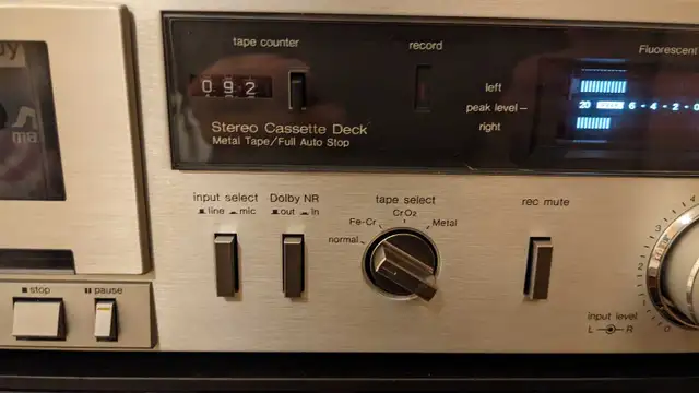 Technics RS-M14 Stereo Cassette Deck (1980-81) in Stereo Systems & Home Theatre in City of Toronto - Image 4