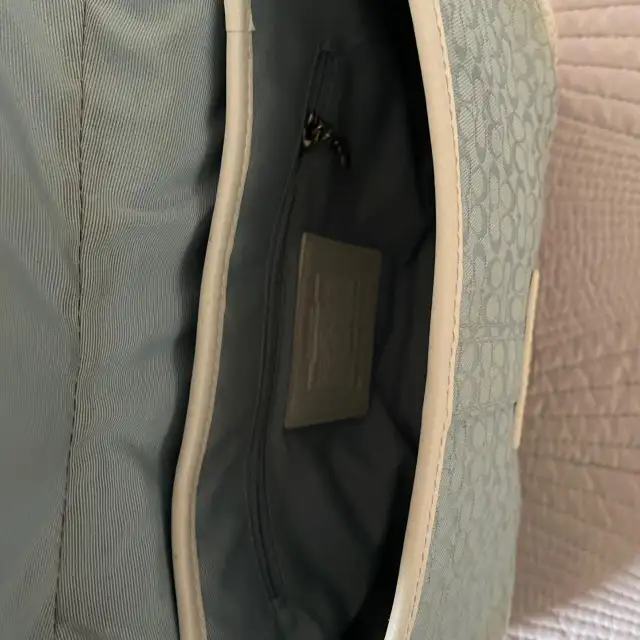 Coach White and Blue Mini Soho Shoulder Bag in Women's - Bags & Wallets in City of Toronto - Image 7