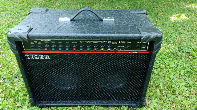 AMPLIFICATEUR 50 WATTS DES ANNÉES 80. in Amps & Pedals in Saint-Hyacinthe - Image 2