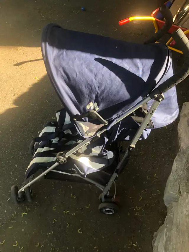 Limited Edition Nautical Maclaren Stroller in Strollers, Carriers & Car Seats in Mississauga / Peel Region - Image 3