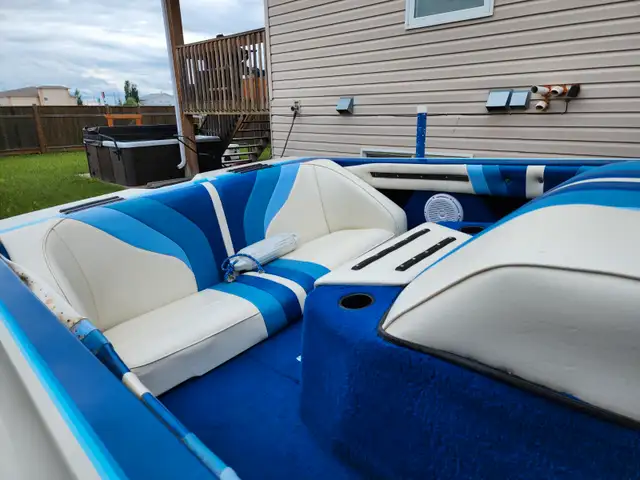 1989 Malibu Skier in Powerboats & Motorboats in Meadow Lake - Image 8