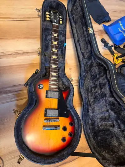 Gibson Les Paul Studio, View more
