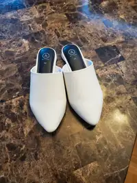 Women's Slippers Brand New 