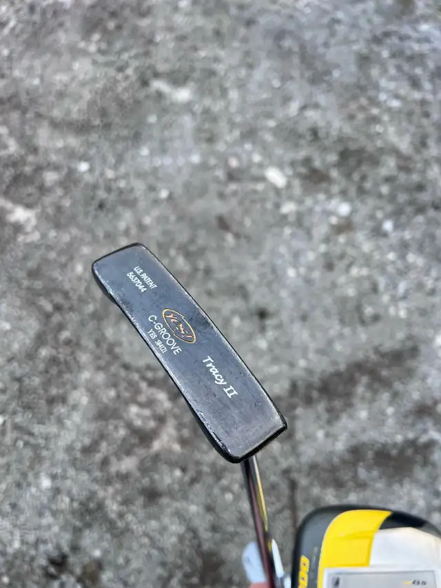 Nike Golf Clubs and Bag in Golf in Norfolk County - Image 9