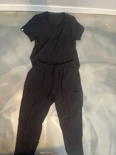Used XL grey scrubstar top& pants
