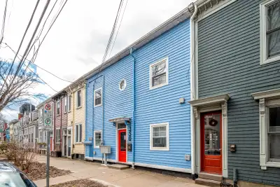 STUNNING DOWNTOWN HALIFAX 1 BEDROOM APARTMENT - JULY 1 -FOR RENT