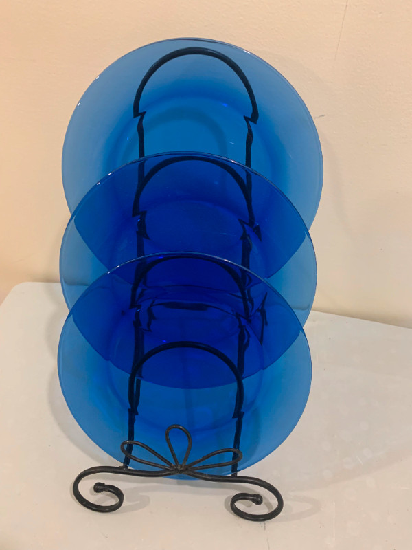 3 Cobalt Blue Glass Plates & Stand Arts & Collectibles Ottawa Kijiji