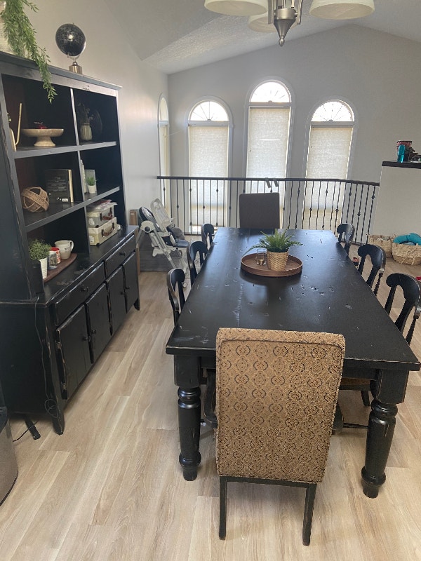 Canadel Table, Chairs and Hutch Dining Tables & Sets Lethbridge