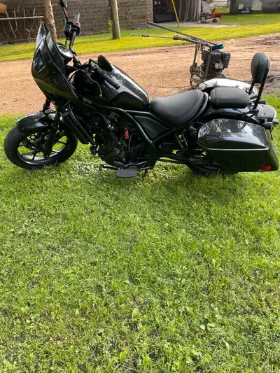 2023 Honda Rebel 1100cc bought brand new, and now has 7200 kms. It has ABS and cruise control. Prist...