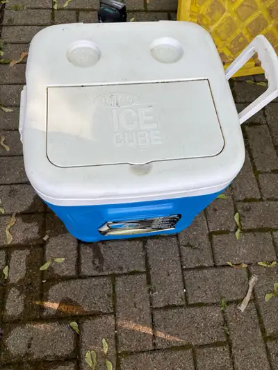 Igloo Ice Cube Cooler, View more