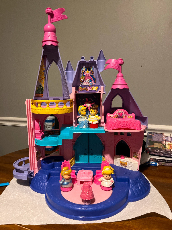 Little people Disney Princess Castle in Toys & Games in Regina