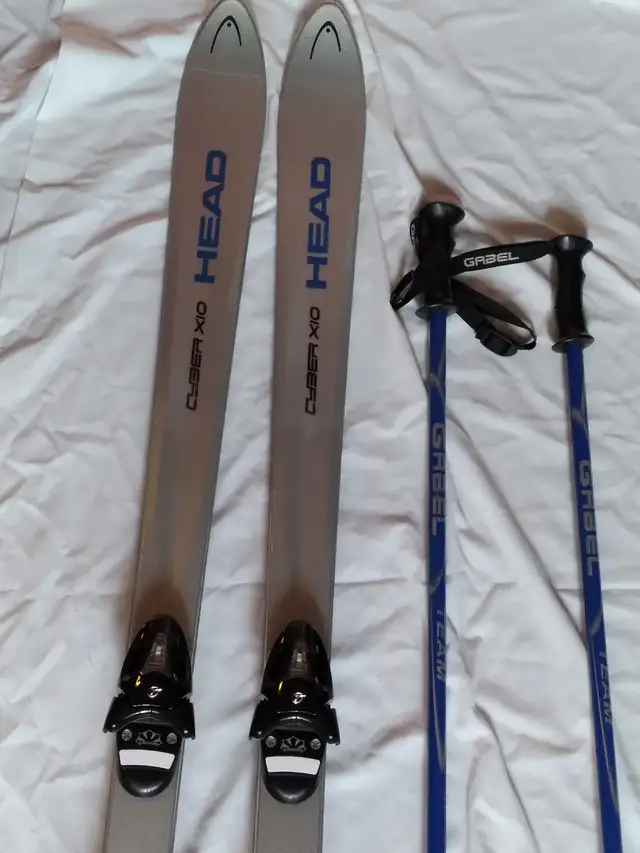 SKIS ALPINS in Ski in Longueuil / South Shore - Image 3