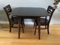 Drop leaf kitchen table and 2 chairs