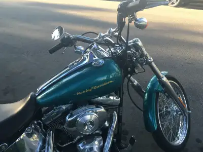 2004 Harley soft tail duece last carbourated model custom paint eye catching teal Color all new tune...