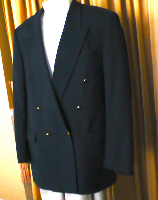 Classic 'Baumler' Navy Blazer - Large - Cost $500. Like New in Men's in City of Toronto