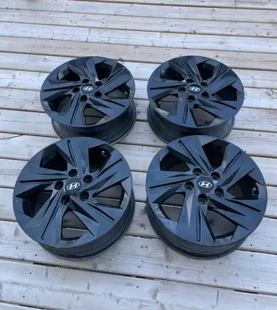 Set of 4 OEM Hyundai Elantra alloy wheels - 16 inch - 5x114.3 bolt pattern - 67.1 center bore - Incl...