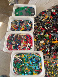 25+ Lego sets bulk sale includes 250 mini figures 