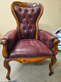 Chaise Antique cuir (à La Prairie)