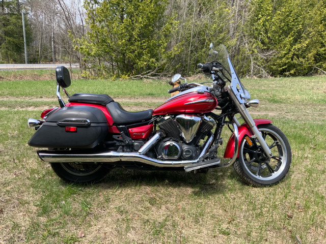 2011 Yamaha 950  V-Star Touring in Touring in Ottawa - Image 4