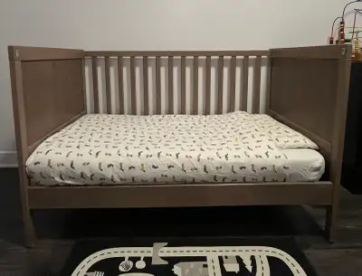 Lit bébé évolutif IKEA 3 en 1 + matelas – Excellent état – 150, View more