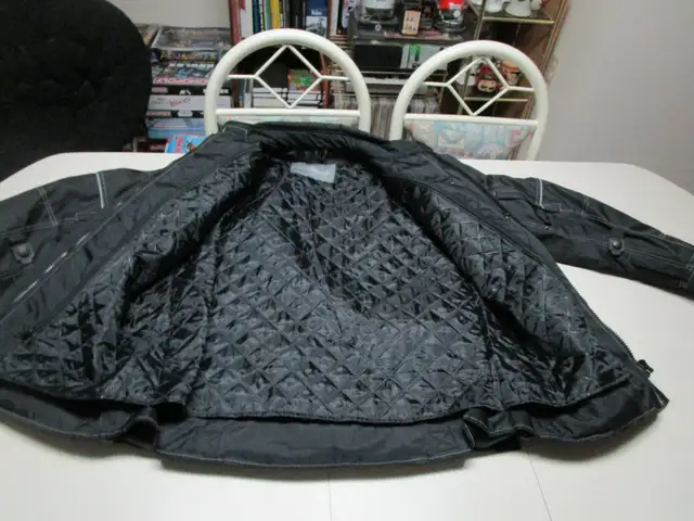 men's Large motorcycle Jacket , fabric ,  Boutique of leather in Men's in Edmonton - Image 5