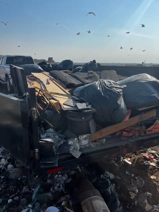 Junk Removal/Trailer Drop offs in Other in Saskatoon - Image 3