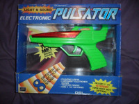 8 Sound Electronic Pulsator Toy Gun