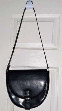 NEW DANIER LEATHER SHOULDER BAG