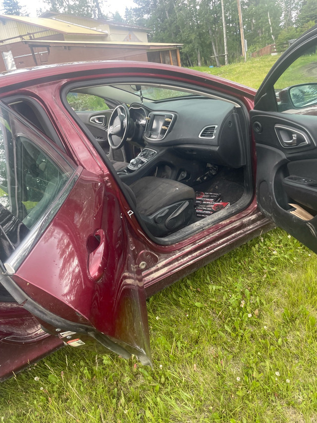 2015 Chrysler 200 in Cars & Trucks in Red Deer - Image 4