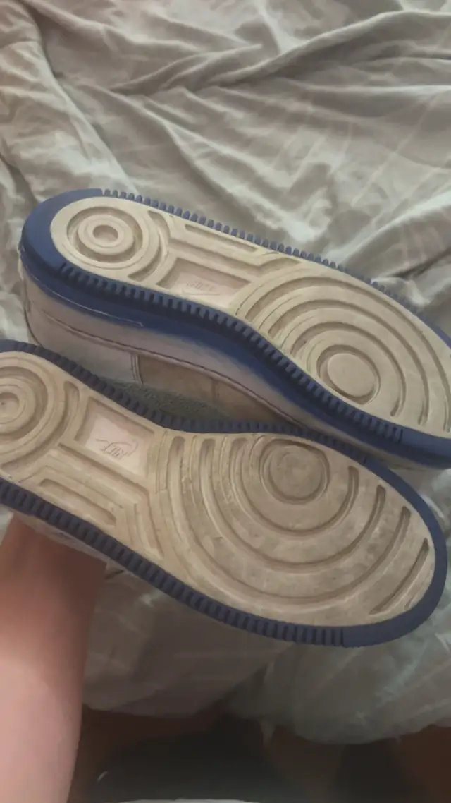 Selling these shoes in Clothing, Shoes & Accessories in Kingston - Image 6