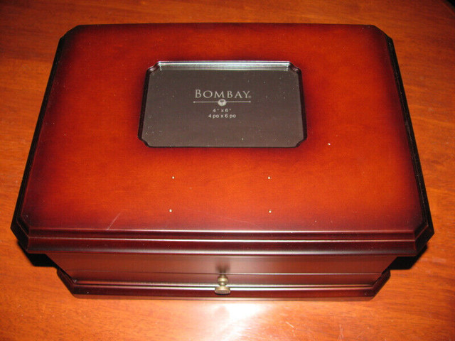 Bombay Company - Wood Memory/Keepsake Box in Arts & Collectibles in Oakville / Halton Region
