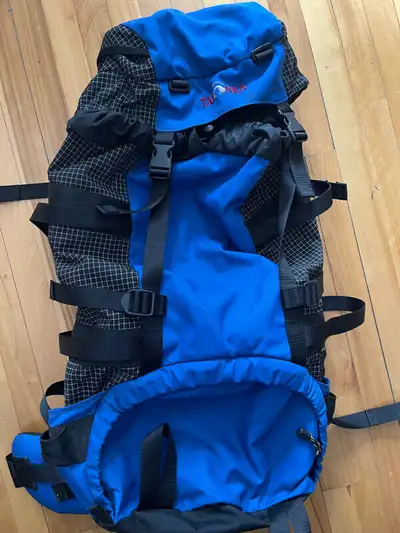 BACKPACK TATONKA PYRENEES, MEDIUM SIZE, TOP BOTTOM LOADING, 50 LITRES VOLUME CAPACITY W30 X 60H X 23...