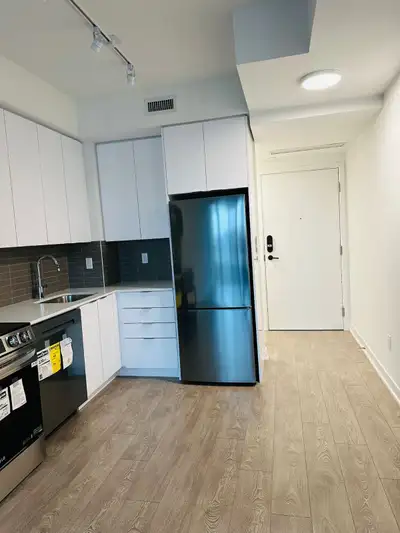 1 Bedroom Condo for Rent – Brampton Prime Location: Steeles Ave W & Hurontario St, Brampton A beauti...