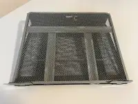 Height-adjustable mesh laptop stand