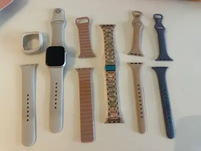 Apple Watch Series 7 41mm starlight, View more