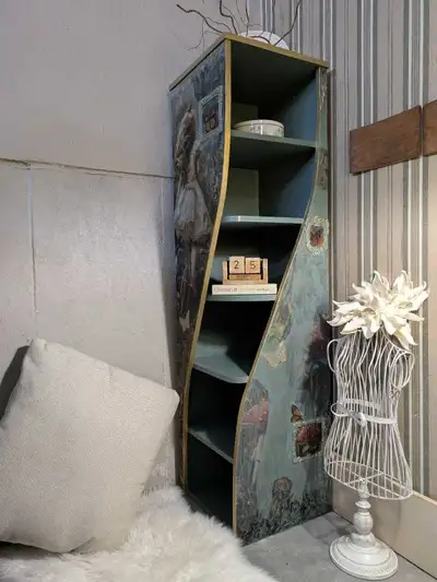 Alice in Wonderland Bookshelf, View more